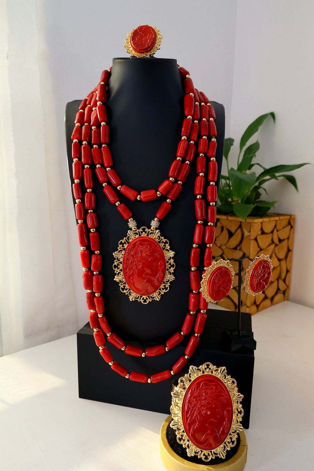 Buzzy Necklace set